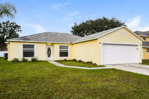 905 Louvre Ct, Poinciana, FL 34759