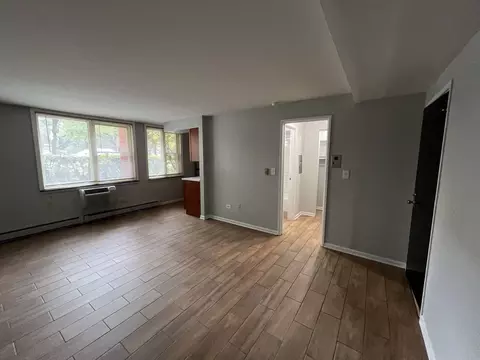 6000 N Sheridan Rd #1, Chicago, IL 60660