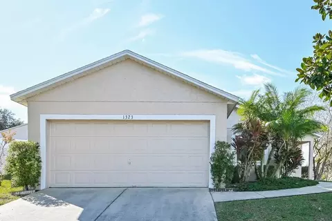1323 Hillview Dr, Clermont, FL 34711