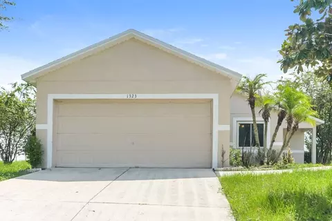 1323 Hillview Dr, Clermont, FL 34711