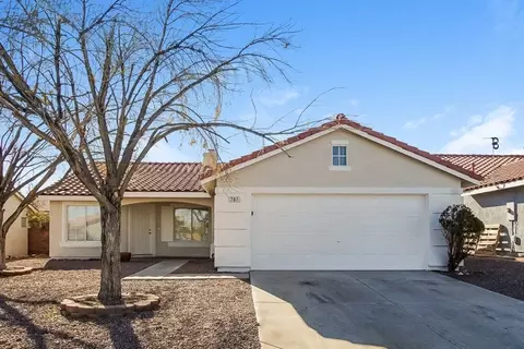 707 Heritage Point Dr, Henderson, NV 89002