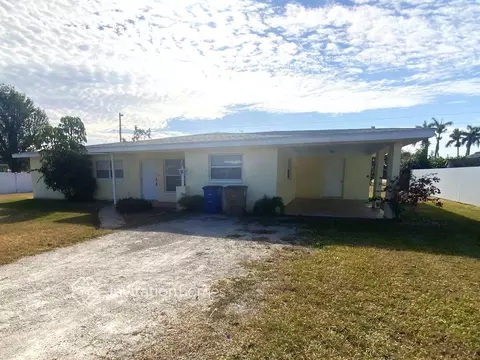 406 E Bougainvillea Rd, Lehigh Acres, FL 33936