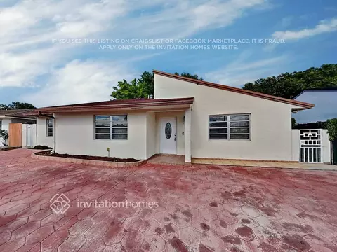 565 W 79th Pl, Hialeah, FL 33014