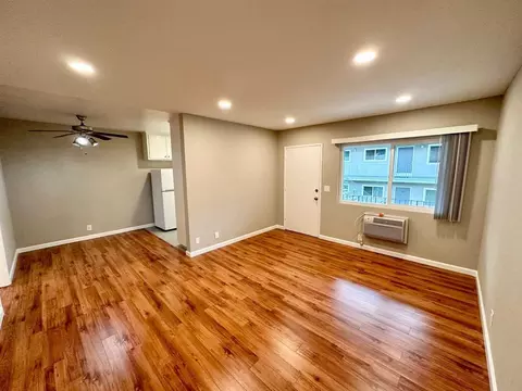 3125 3123 3123-12 3125 Foothill Blvd, La Crescenta-montrose, CA 91214