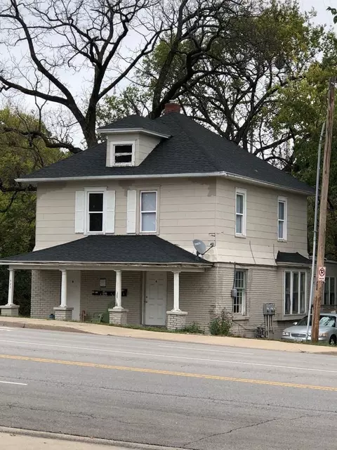523 S Crysler Ave #A, Independence, MO 64052