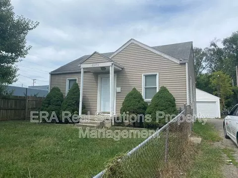 2231 Parkwood Ave, Columbus, OH 43211