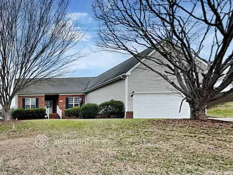 2638 Dallas Dr, Winston Salem, NC 27107