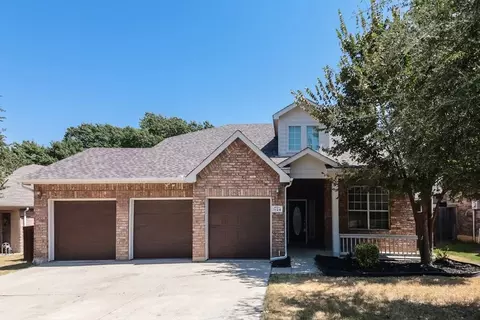 1124 Golden Eagle Ct, Aubrey, TX 76227