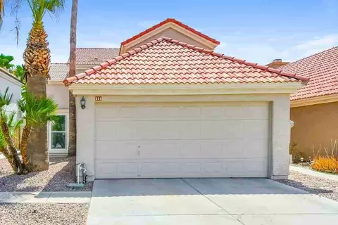 521 N Redrock St, Gilbert, AZ 85234