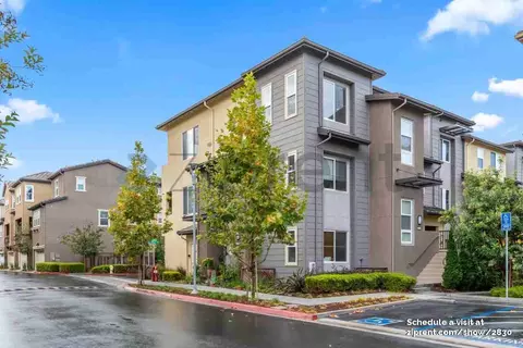 1937 Cadence Ln, Milpitas, CA 95035