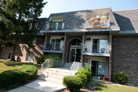 876 Crimson Ct #304, Prospect Heights, IL 60070