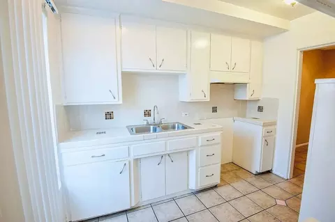 922 N Normandie Ave #8, Los Angeles, CA 90029