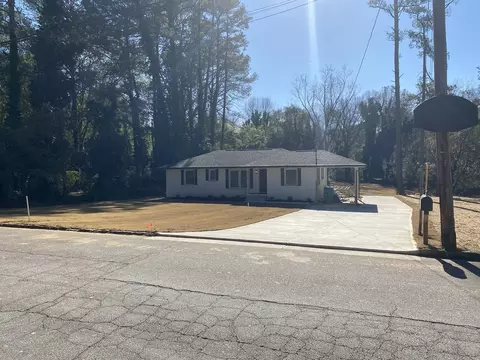 2319 Hunting Valley Dr, Decatur, GA 30033