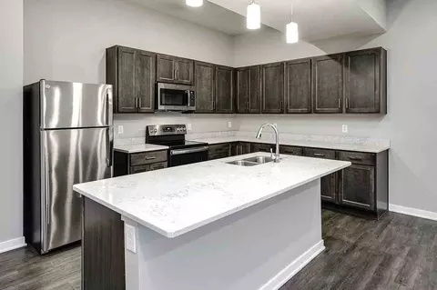 1202 S 177th Plz, Omaha, NE 68130 photo 13
