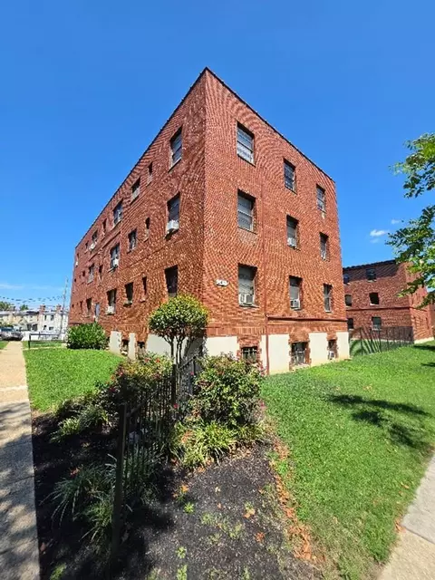 140 Kenilworth Ave NE, Washington, DC 20019