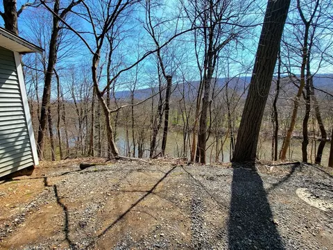Minisink Cottages, East Stroudsburg, PA 18301