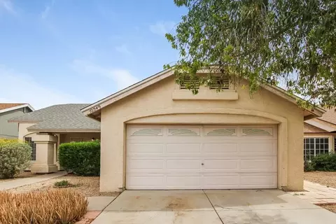 10249 W Orange Dr, Glendale, AZ 85307