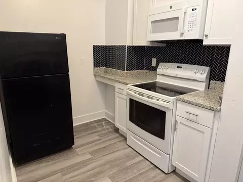 23 S Hollywood Ave #1, Daytona Beach, FL 32118