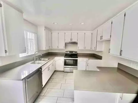 10356 Commerce Ave, Tujunga, CA 91042