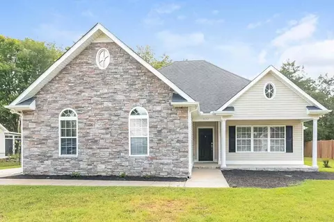 832 Hammersmith Dr, Smyrna, TN 37167