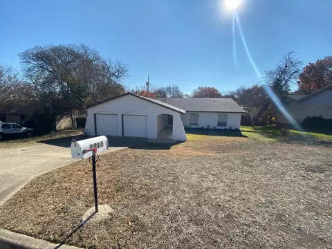 1211 August Dr, Austin, TX 78753