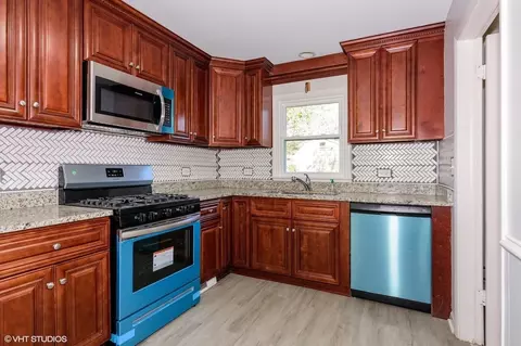 1203 Grant St, Wheaton, IL 60189