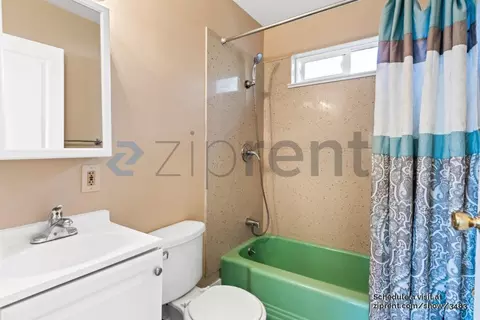 1379 Harmon St #B, Berkeley, CA 94702 photo 10