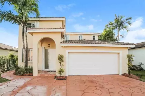 12465 SW 120th Ave, Three Lakes, FL 33186