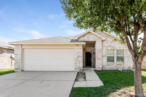 1844 Thorntree Ln, Justin, TX 76247
