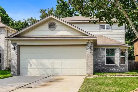 9969 Kingfisher Dr, Conroe, TX 77385