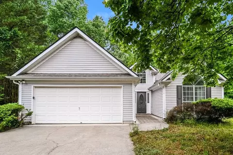 1322 Sweetwater Ct, Mcdonough, GA 30253