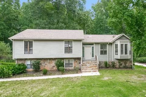 1640 Clearstone Dr, Lithia Springs, GA 30122