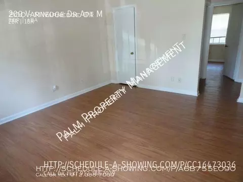 200 Varnedoe Dr #M, Savannah, GA 31406