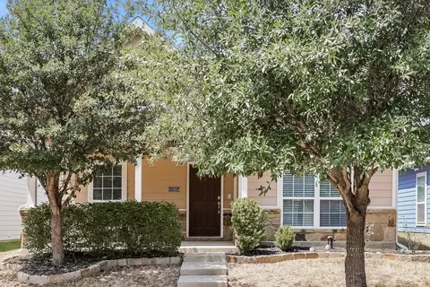 10965 Colonial Heights Ln, Fort Worth, TX 76179