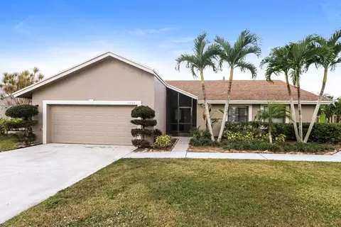 9224 Edgemont Ln, Boca Raton, FL 33434