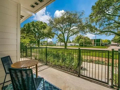 3902 Dacoma St, Houston, TX 77092