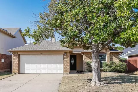 8705 Elbe Trl, Fort Worth, TX 76118