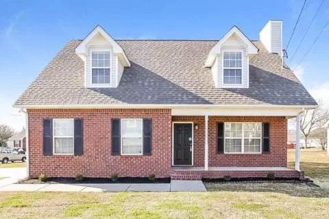 1111 Nahanee Ct, Murfreesboro, TN 37130