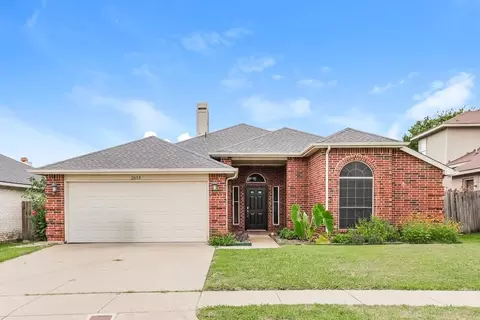 2613 Clovermeadow Dr, Fort Worth, TX 76123
