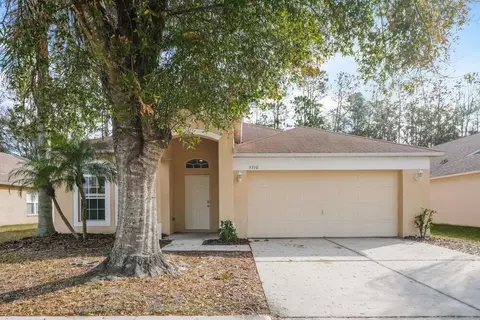 5310 Braddock Dr, Zephyrhills, FL 33541