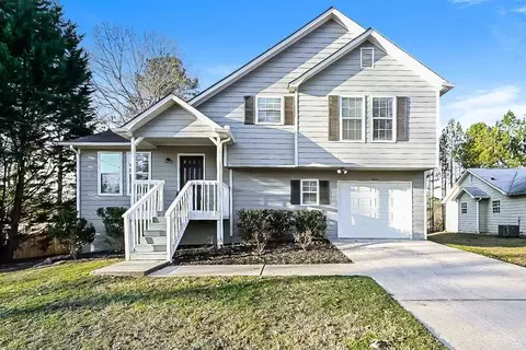 2804 Maple Grove Dr, Rex, GA 30273