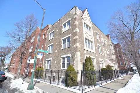 3241 N Damen Ave #3, Chicago, IL 60618