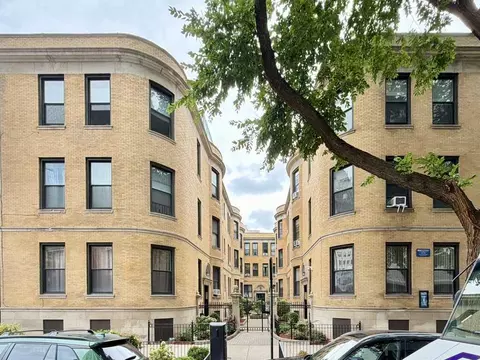 1220 N Dearborn St #1A, Chicago, IL 60610
