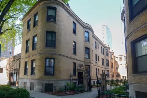 1220 N Dearborn St #1A, Chicago, IL 60610