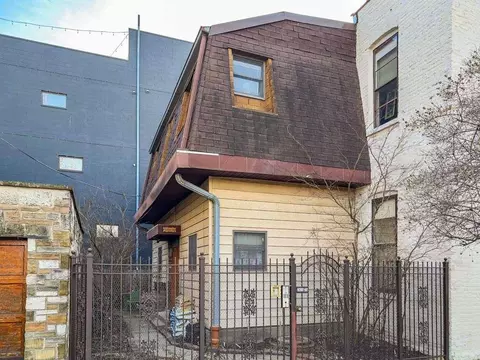 2823 W Shakespeare Ave #1, Chicago, IL 60647