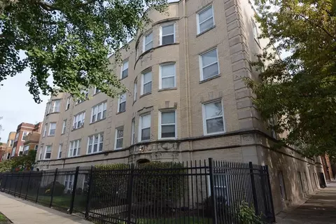 6305 N Claremont Ave #2, Chicago, IL 60659