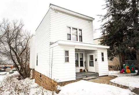 814 E 5th St #2, Duluth, MN 55805