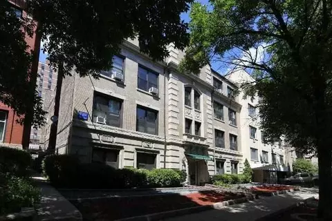 540 W Wellington Ave #308, Chicago, IL 60657