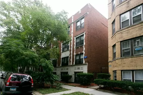 837 W Wolfram St #304, Chicago, IL 60657