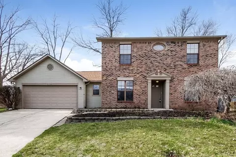 6722 Foxfire Dr, Indianapolis, IN 46214